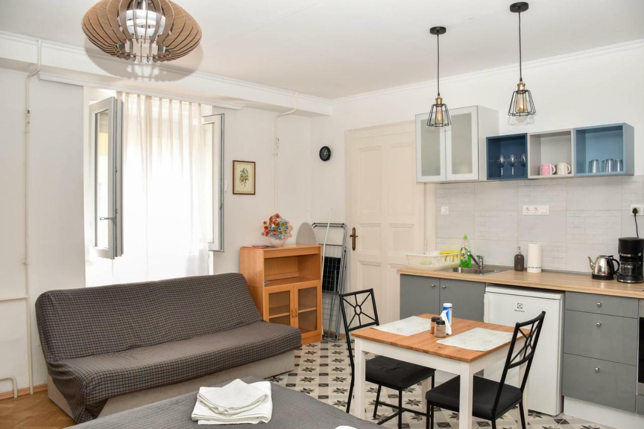 Diamond Astoria Apartments Budapest Luaran gambar